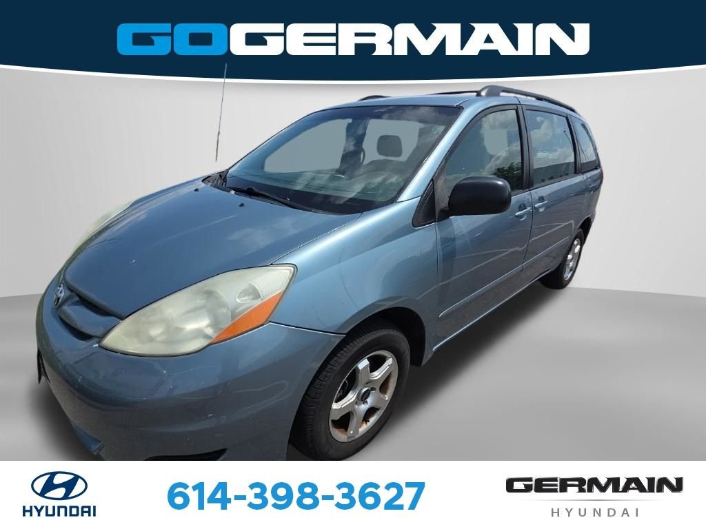 Used 2008  Toyota  image 4