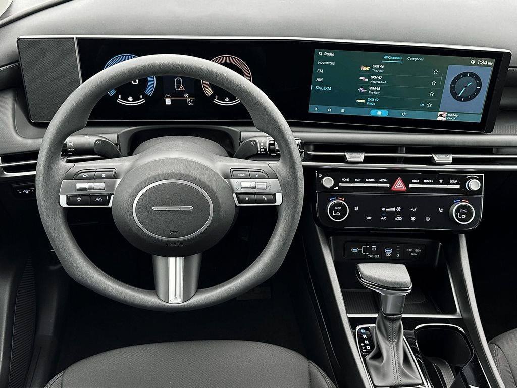 New 2025 White Hyundai SEL AWD image 36