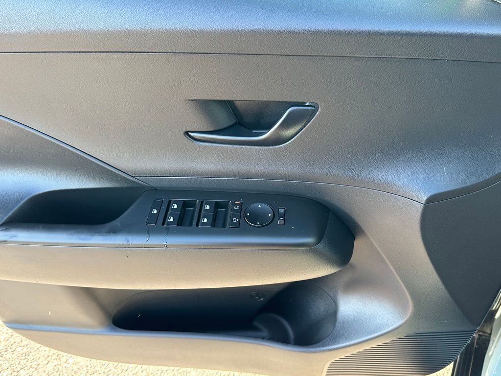 Used 2026 Green Hyundai SE image 9