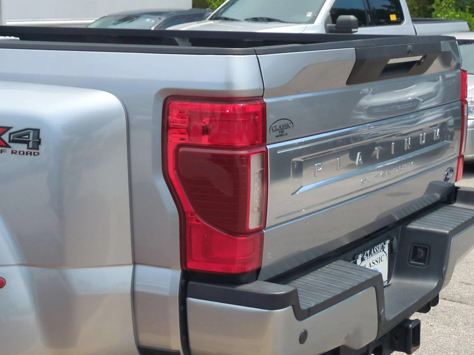 Used 2022 Agate Black Metallic Ford King Ranch image 12