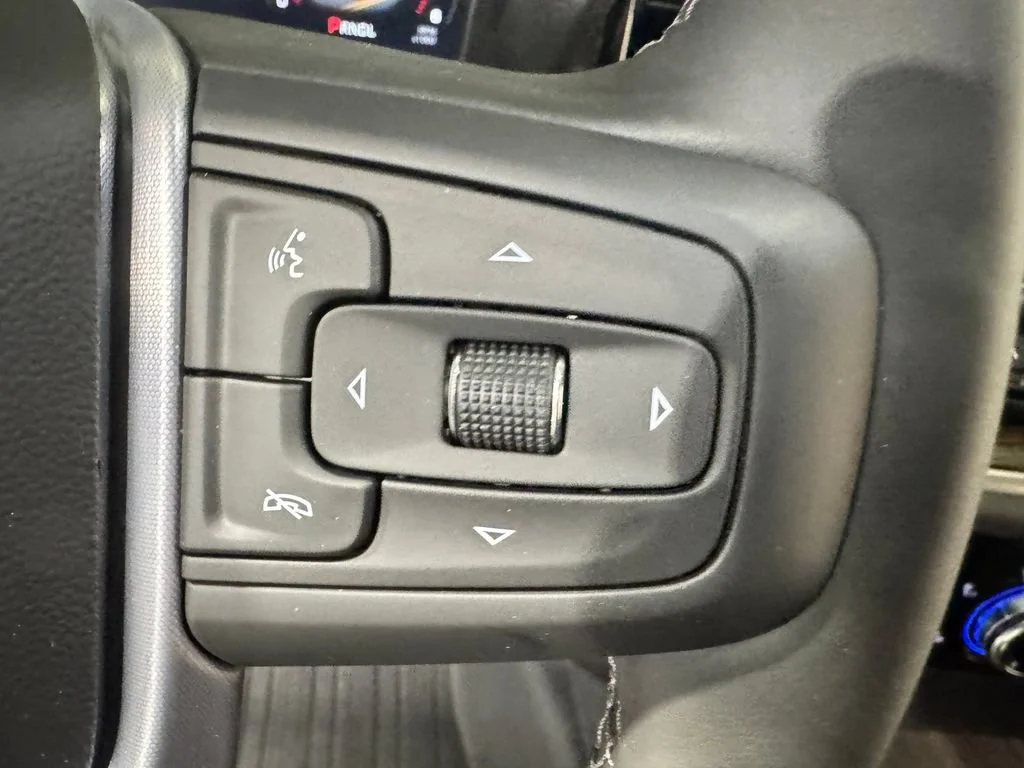 New 2026 Summit White GMC Elevation image 17