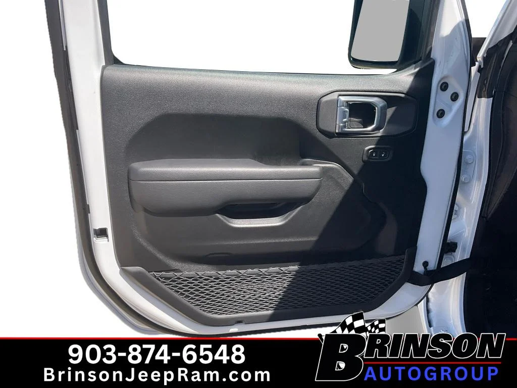 New 2026 Bright White Clear-Coat Exterior Paint Jeep Sport image 7