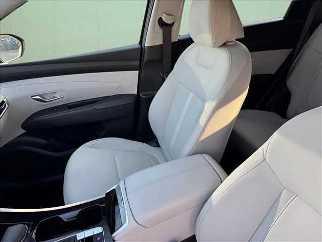 Used 2025 Green Hyundai SEL image 9