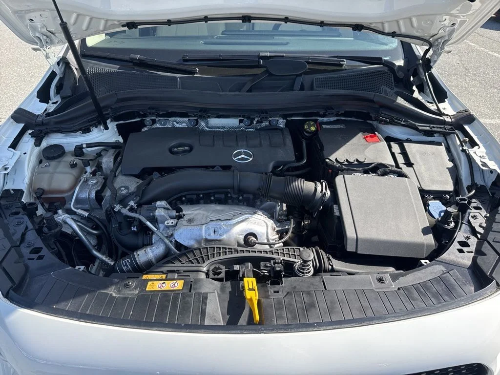 Used 2022 White Mercedes-Benz GLA 250 image 32