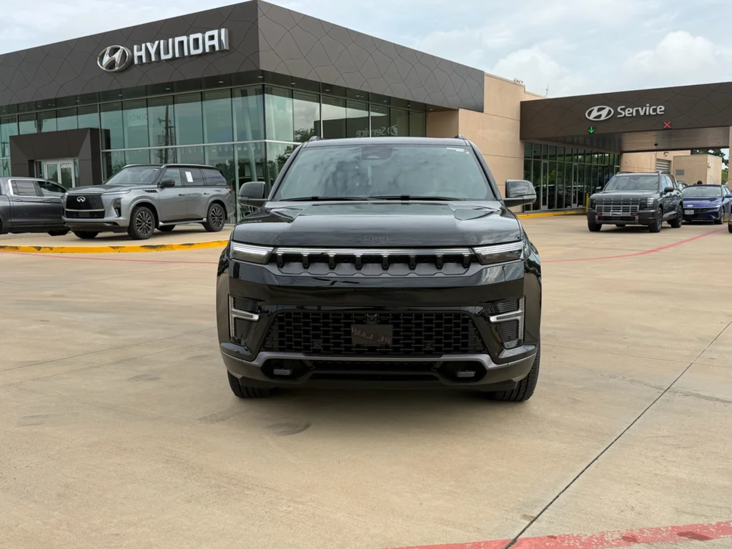 Used 2026 BLACK Jeep Upland image 9