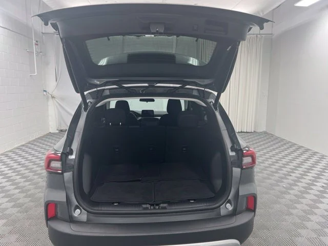 Used 2023 Gray Ford Active image 8