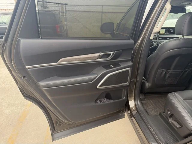 Used 2020 Green Kia EX image 9