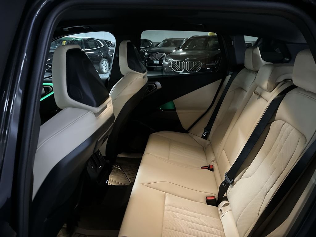 2026 BMW X3 30 - Photo 22