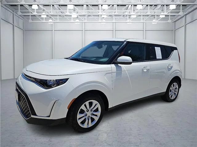 2023 KIA Soul LX (IVT)