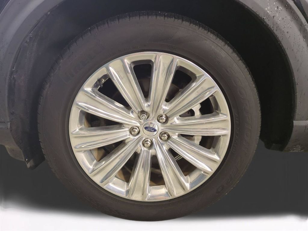 Used 2022 Black Ford Limited image 11