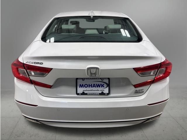Used 2018 Platinum White Pearl Honda Touring 2.0T image 4