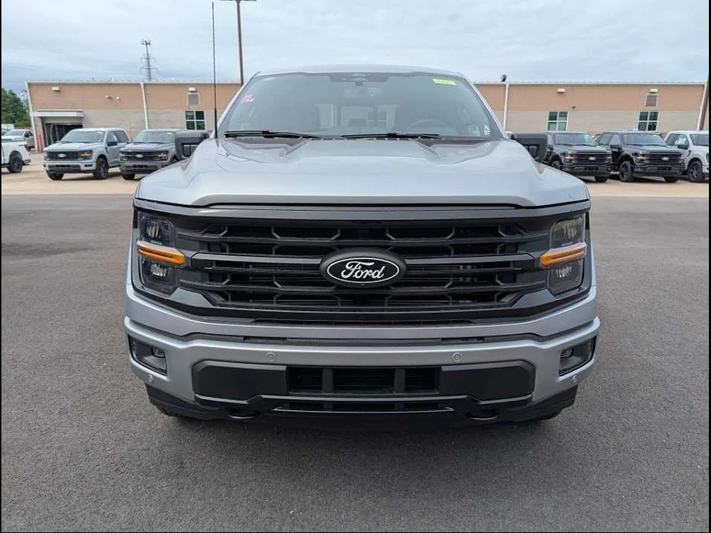 New 2026 Iconic Silver Metallic Ford XLT image 2