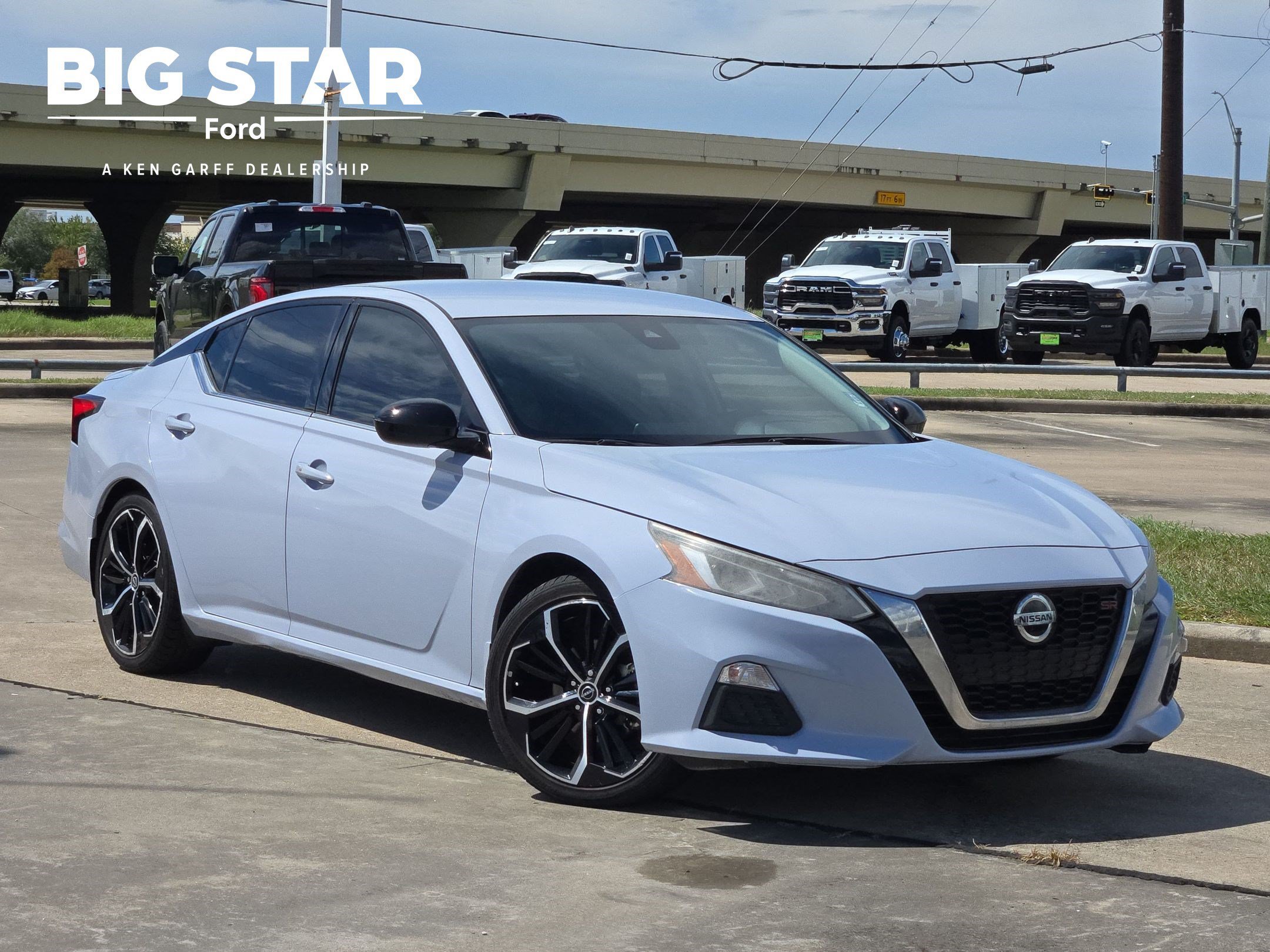 Used 2023 Gray Sky Pearl Nissan 2.5 SR image 1
