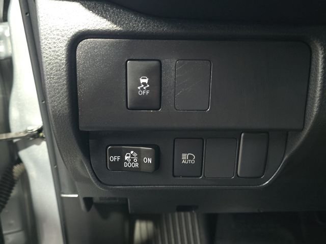 Used 2023 Silver Toyota SR image 24