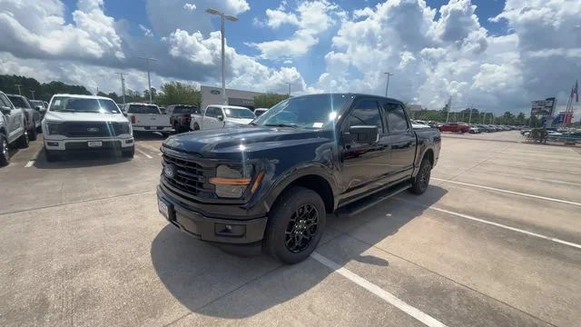 New 2026 Agate Black Metallic Ford XLT image 6