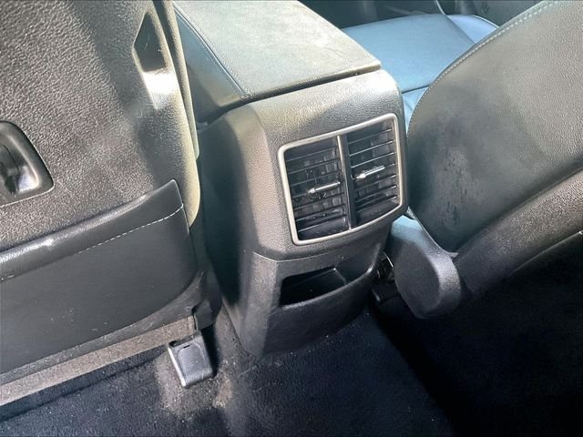 Used 2023 White Kia X-Line image 29