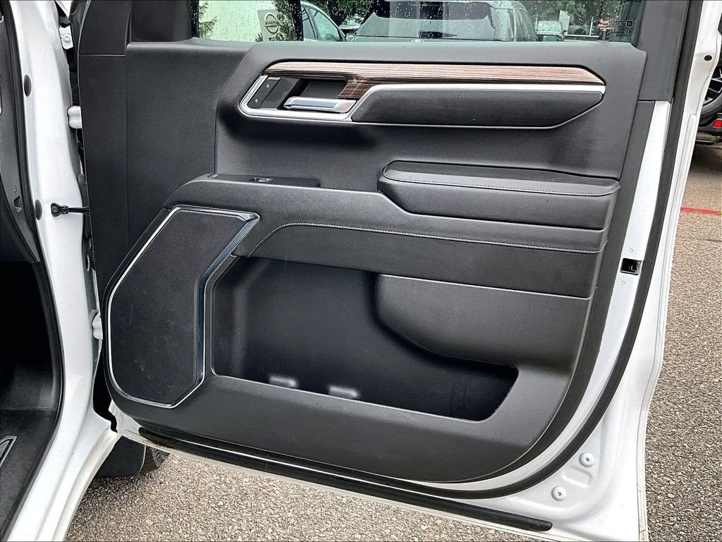 Used 2023 White Chevrolet LT image 12