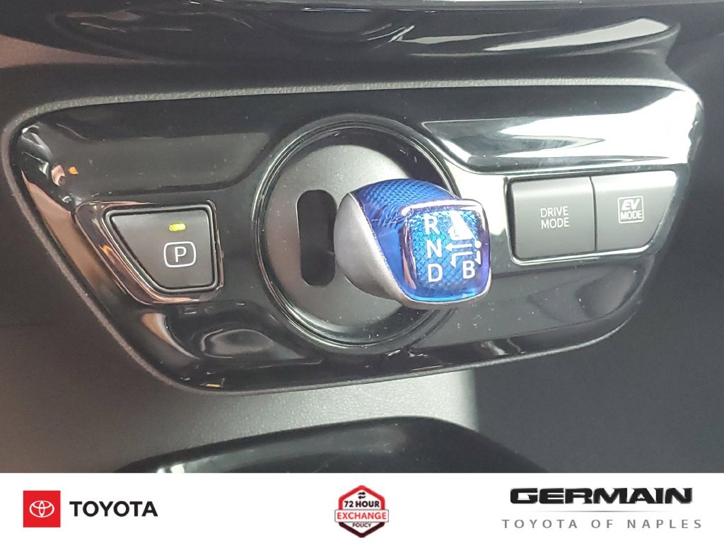 Certified Used 2022 Silver Toyota XLE image 27