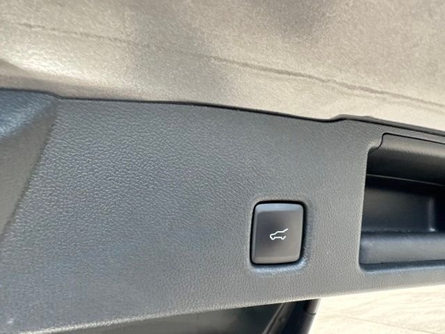 Used 2024 Gray Ford ST-Line image 15