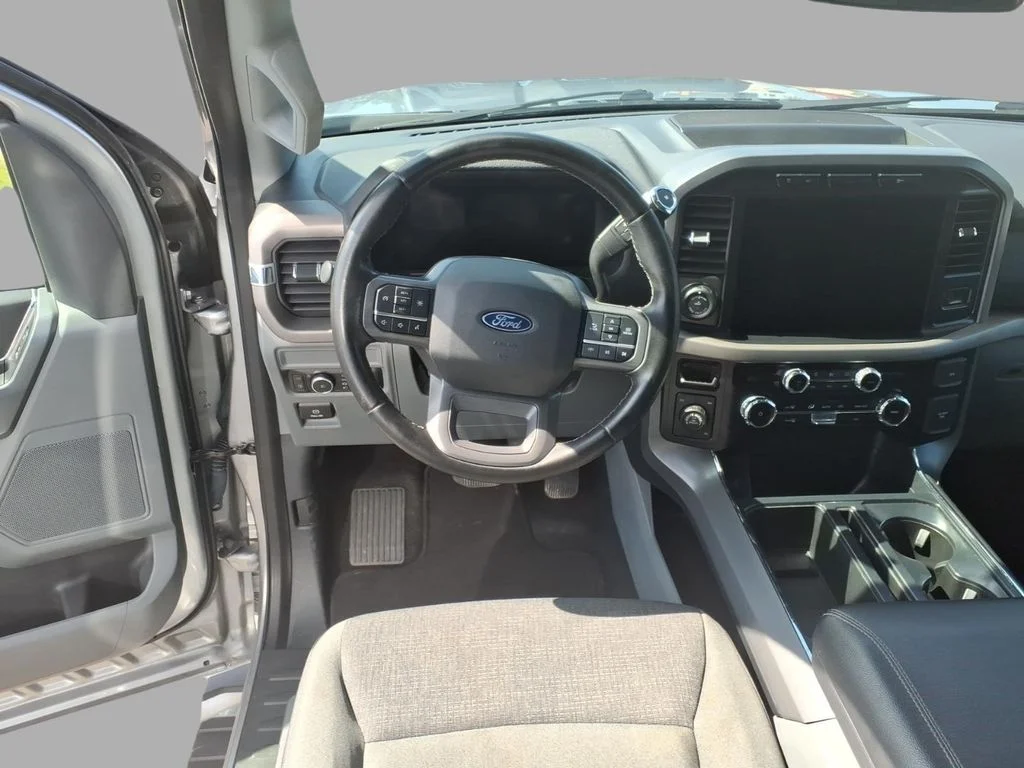 Used 2024 Silver Ford XLT image 12