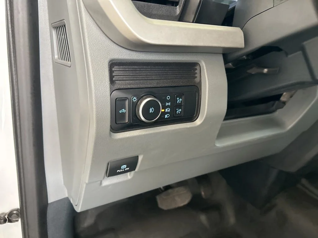 Used 2025 White Ford XL image 44