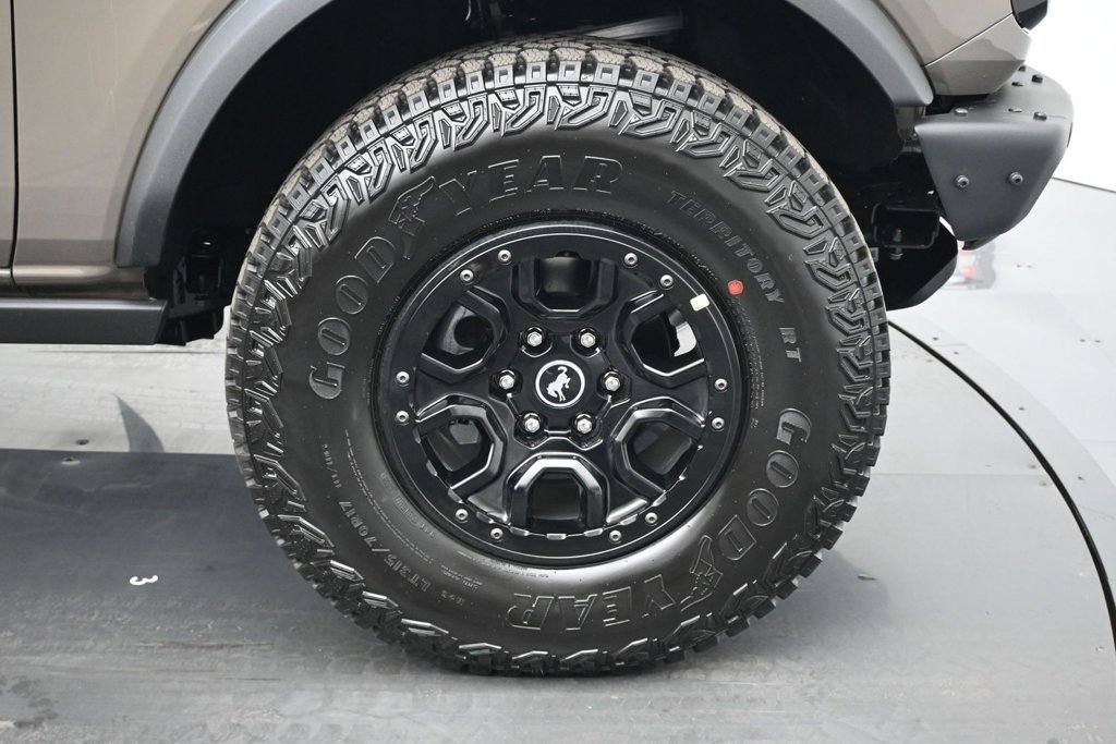 New 2026 Marsh Gray Ford Badlands image 22