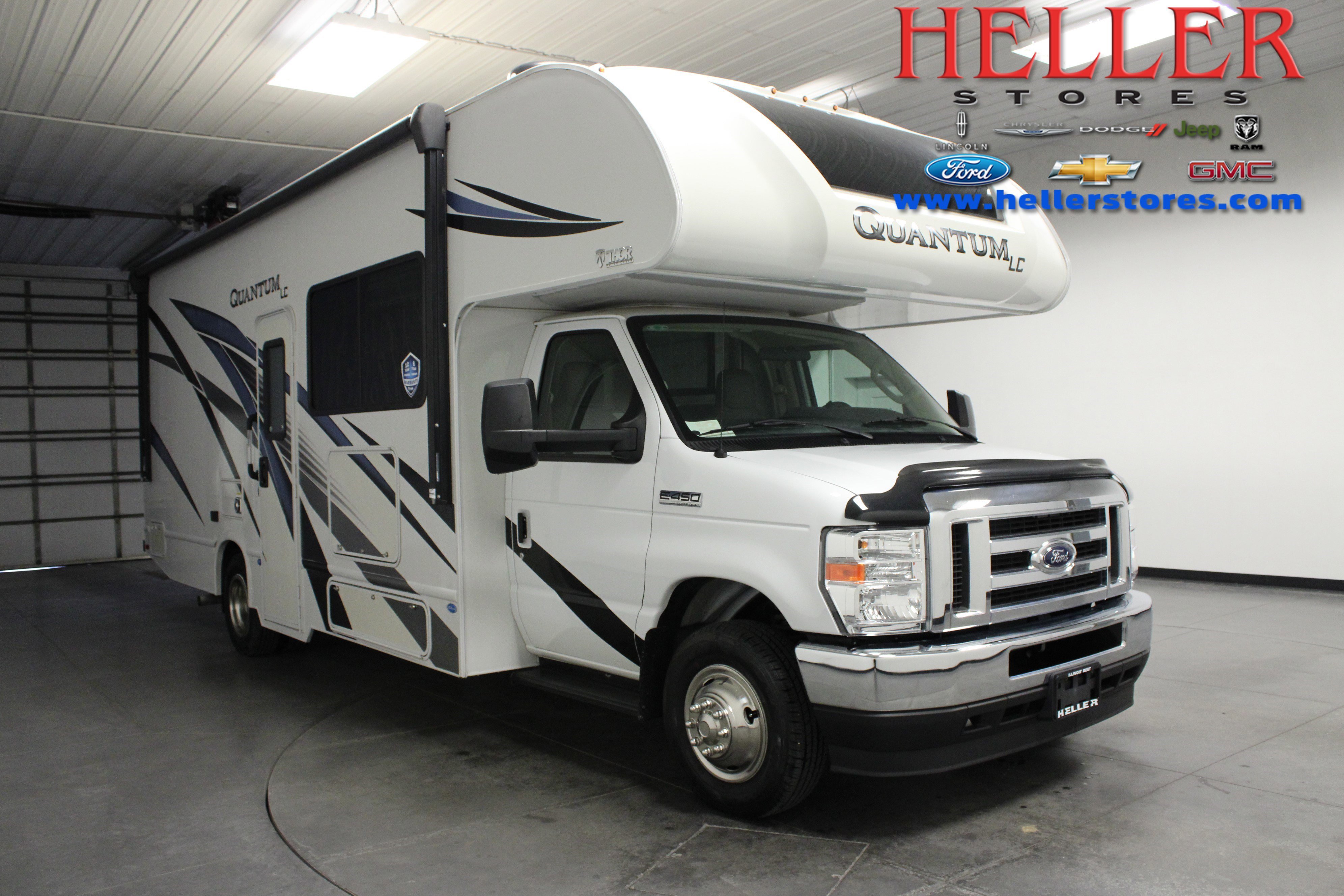 2023 Ford E-Series DRW E-450 Super Duty 158 in WB's photo
