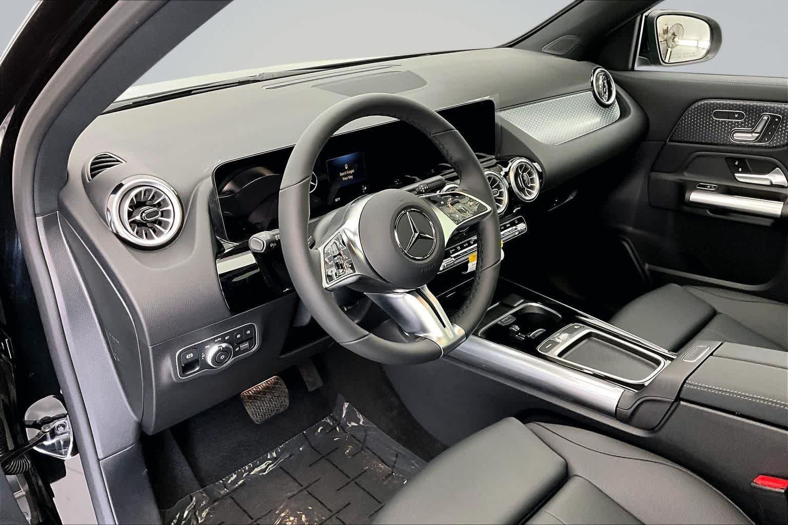 New 2026 Cosmos Black Metallic Mercedes-Benz GLA 250 image 2