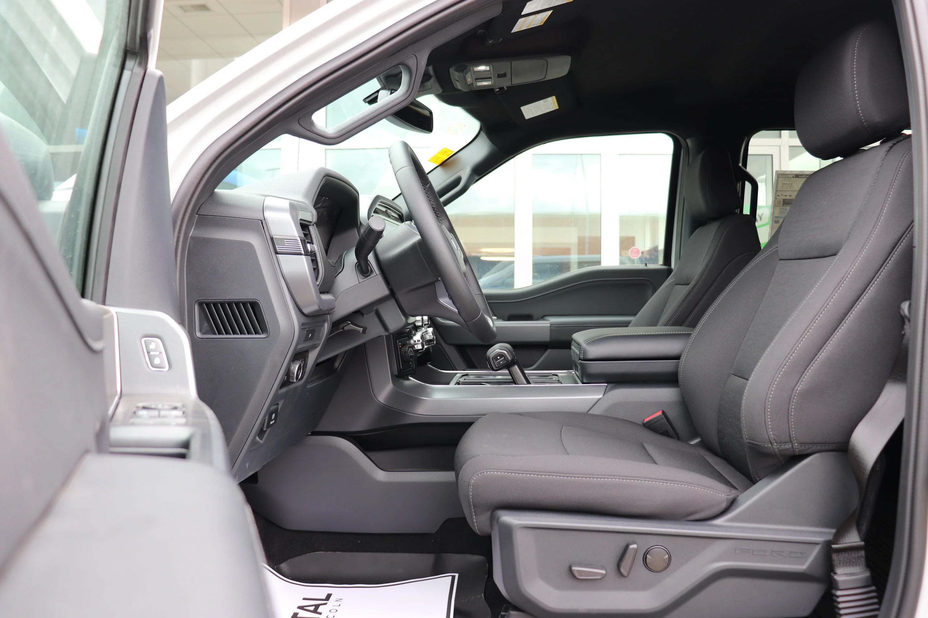New 2026 Avalanche Ford XLT image 8
