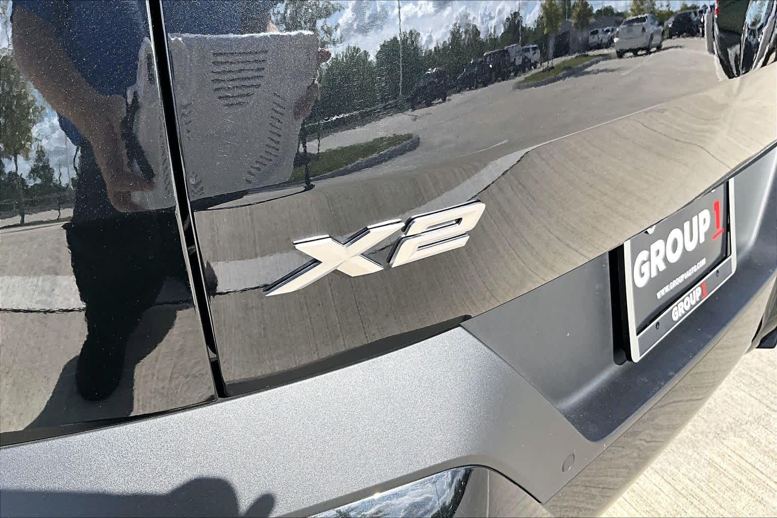 Used 2025 Black Sapphire Metallic BMW xDrive28i image 9