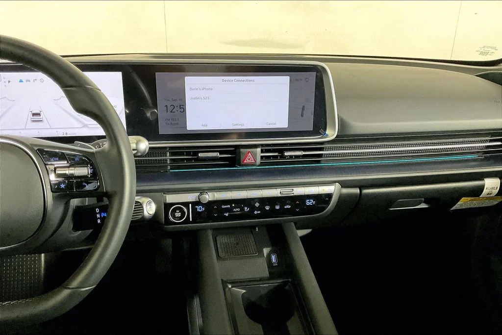 Used 2024 Blue Hyundai SEL image 5