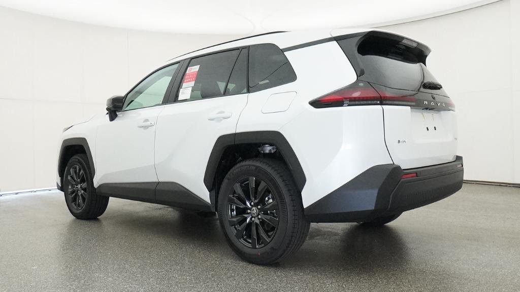 New 2026 Wind Chill Pearl Toyota XLE Premium image 12