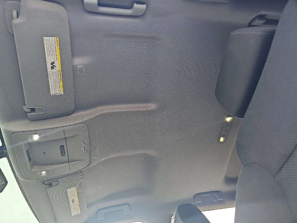 Used 2018 Silver Chevrolet LT image 28