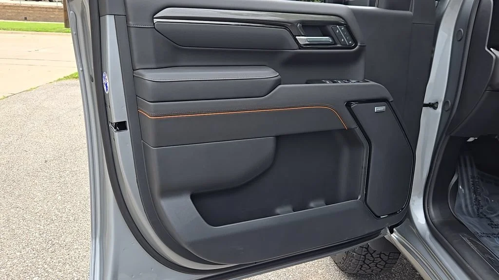 New 2026 Sterling Metallic GMC AT4 image 8