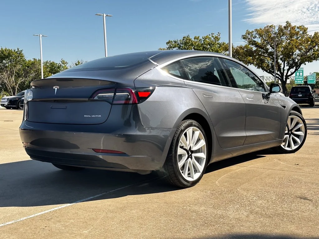Used 2018 Silver Tesla Long Range image 4