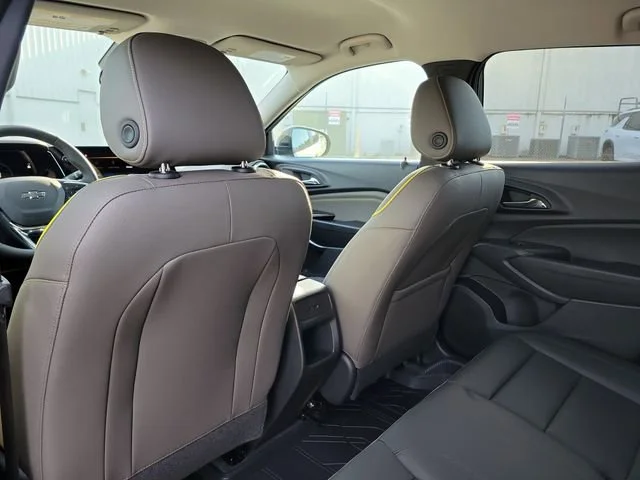 New 2026 Cacti Green Chevrolet ACTIV image 10