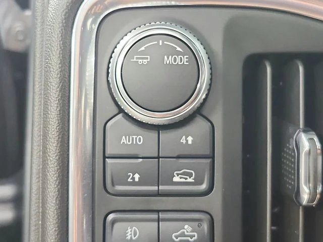 Used 2020 Gray GMC Elevation image 27