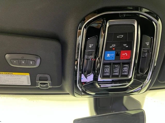 Used 2023 White Jeep Overland image 31