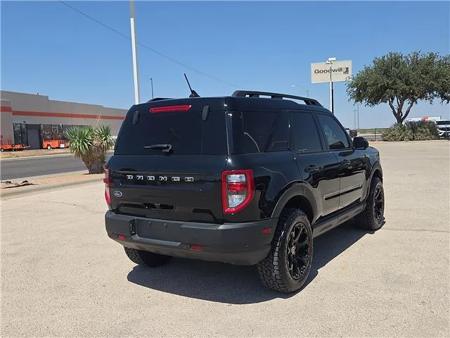 Used 2024 Black Ford Outer Banks 4x4 image 3