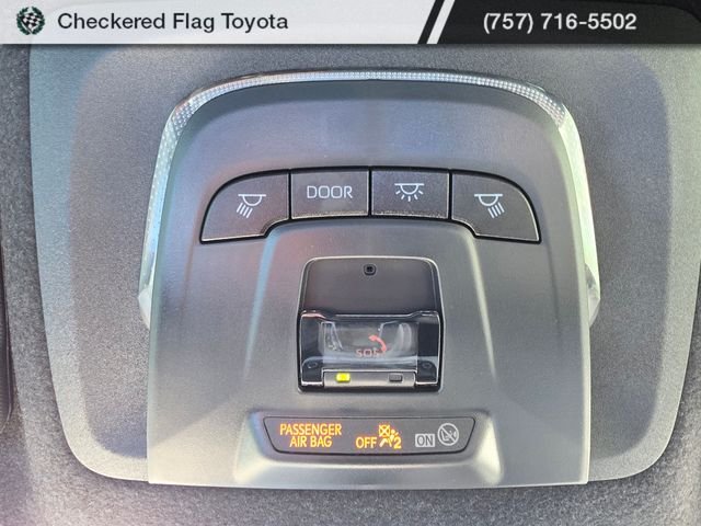 Used 2025 Underground Toyota SE image 9