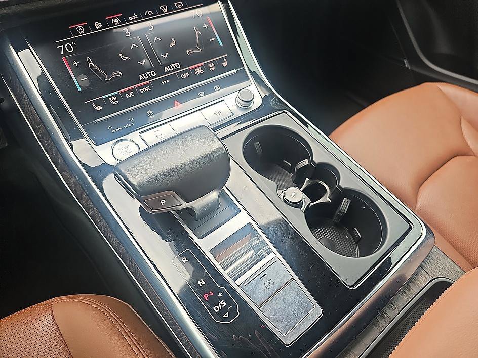 Used 2019 Glacier White Audi Prestige image 20