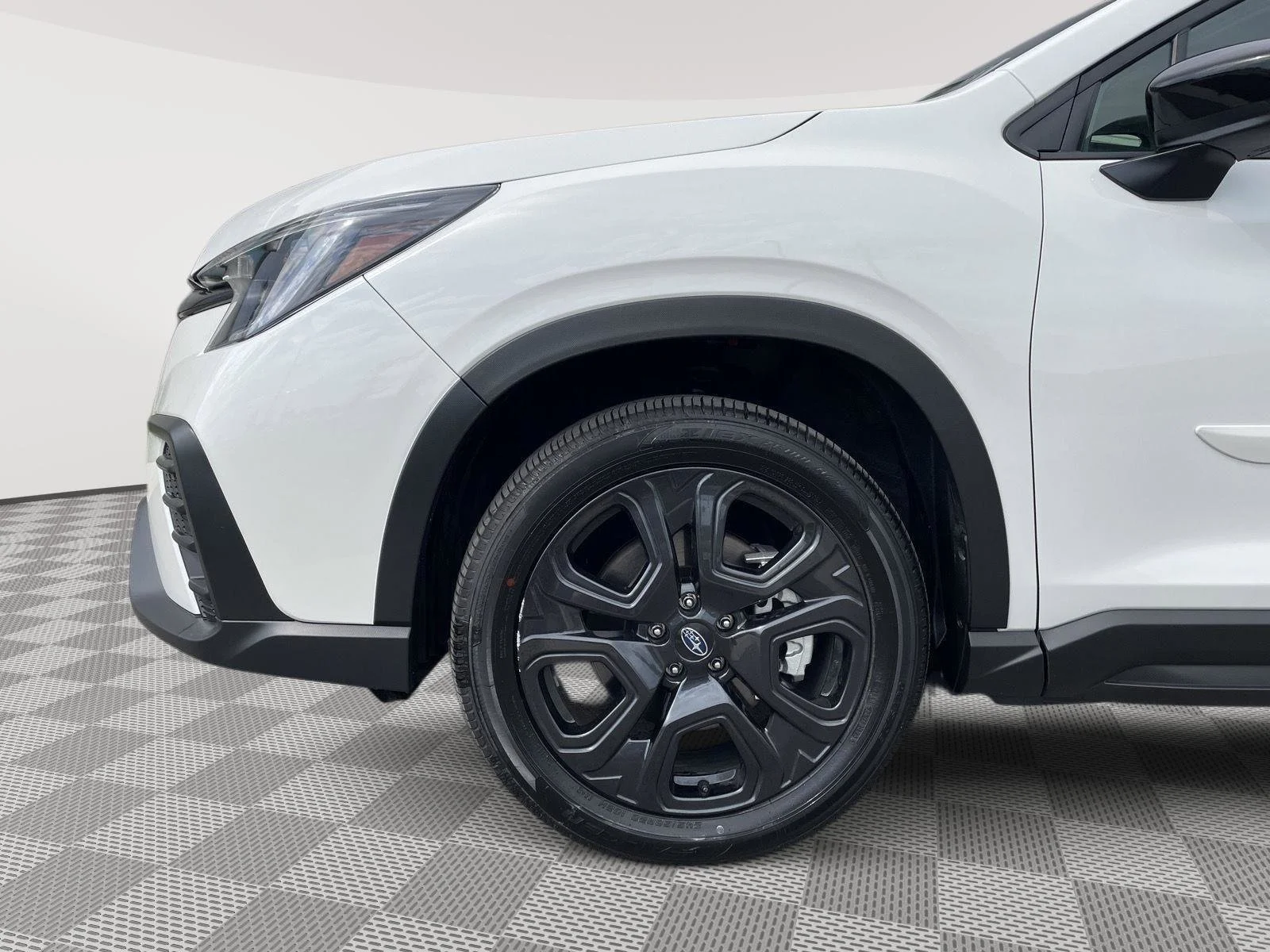 Certified Used 2025 Crystal White Pearl Subaru Onyx Edition Touring image 11