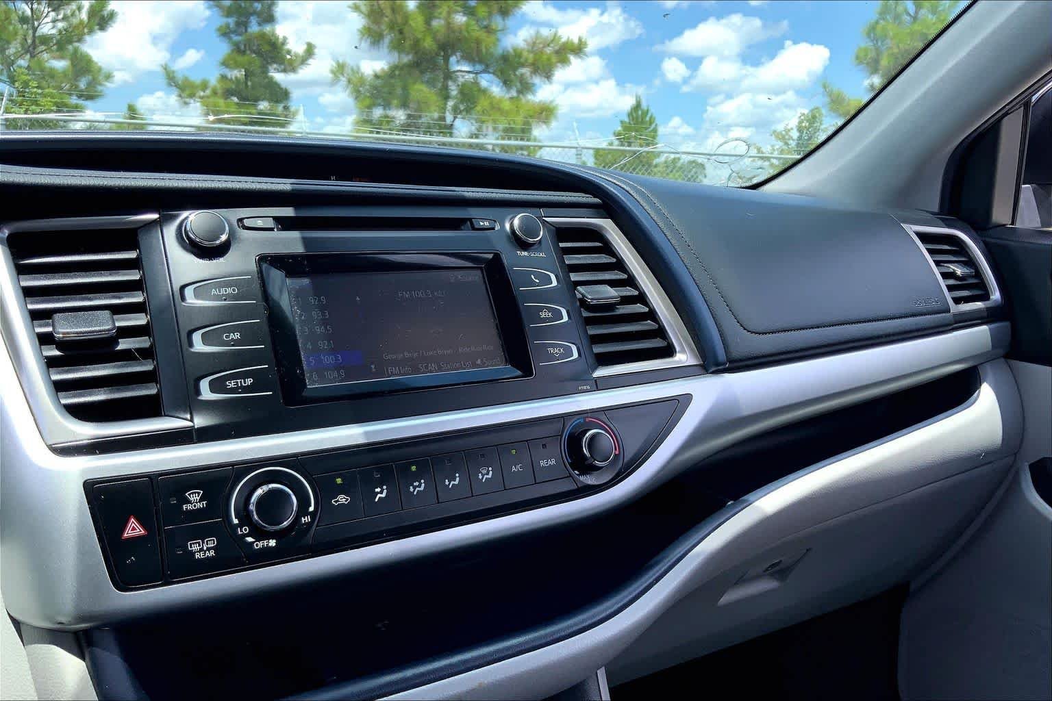 Used 2019 Predawn Gray Mica Toyota LE image 35