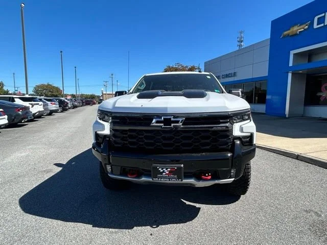 2025 Chevrolet Silverado 1500 ZR2 - Photo 10