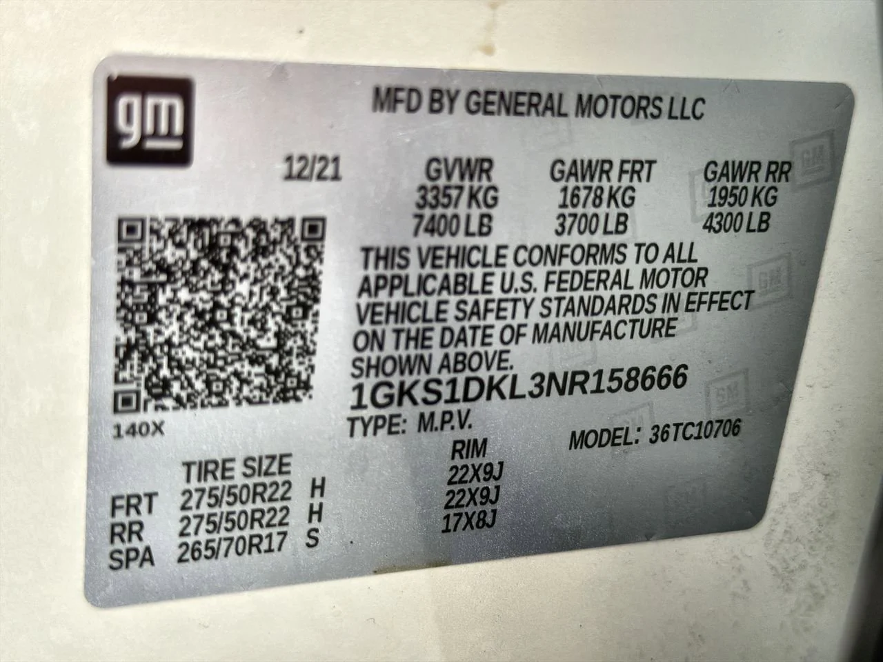 Used 2022 White Frost Tricoat GMC Denali image 29