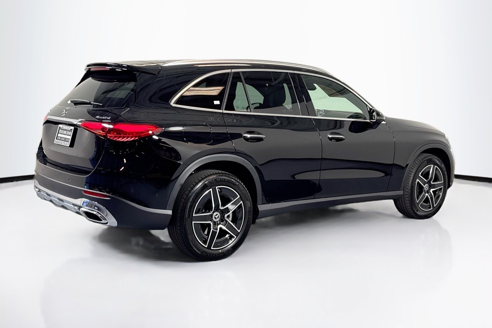 New 2026 Black Mercedes-Benz GLC 300 image 5