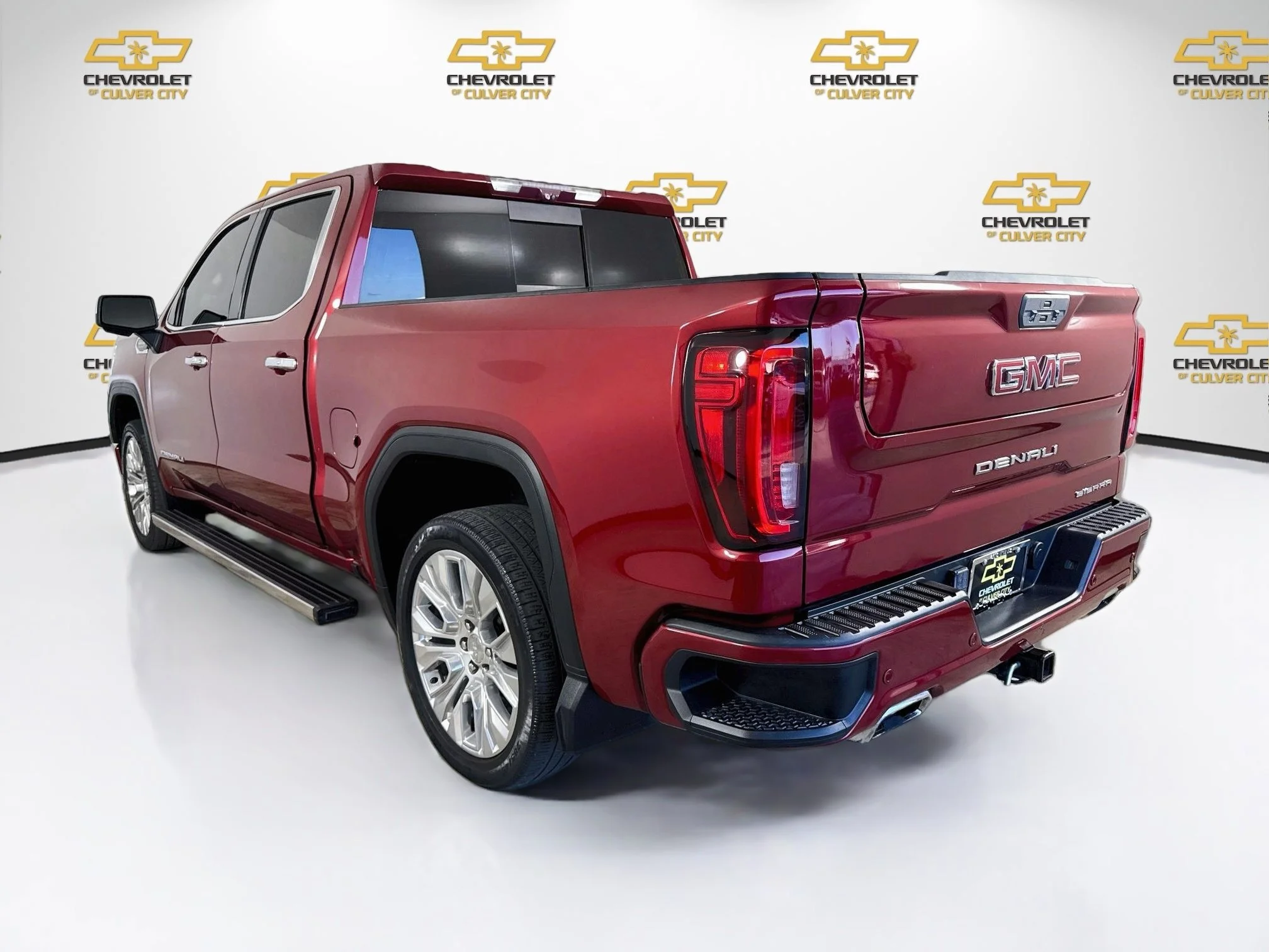 Used 2020 RED QUARTZ TINTCOAT GMC Denali image 6