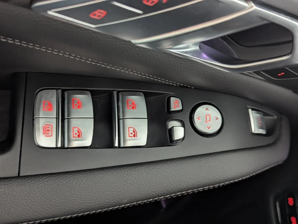 Used 2020 Gray BMW xDrive40i image 49