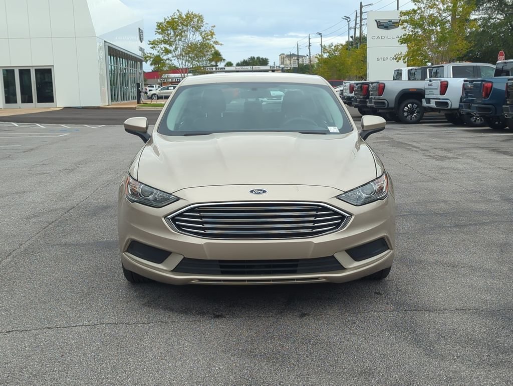 Used 2017 Gold Ford SE image 9
