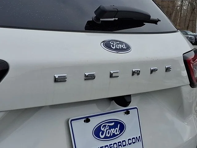 New 2026 Star White Metallic Tri-coat Ford ST-Line image 11